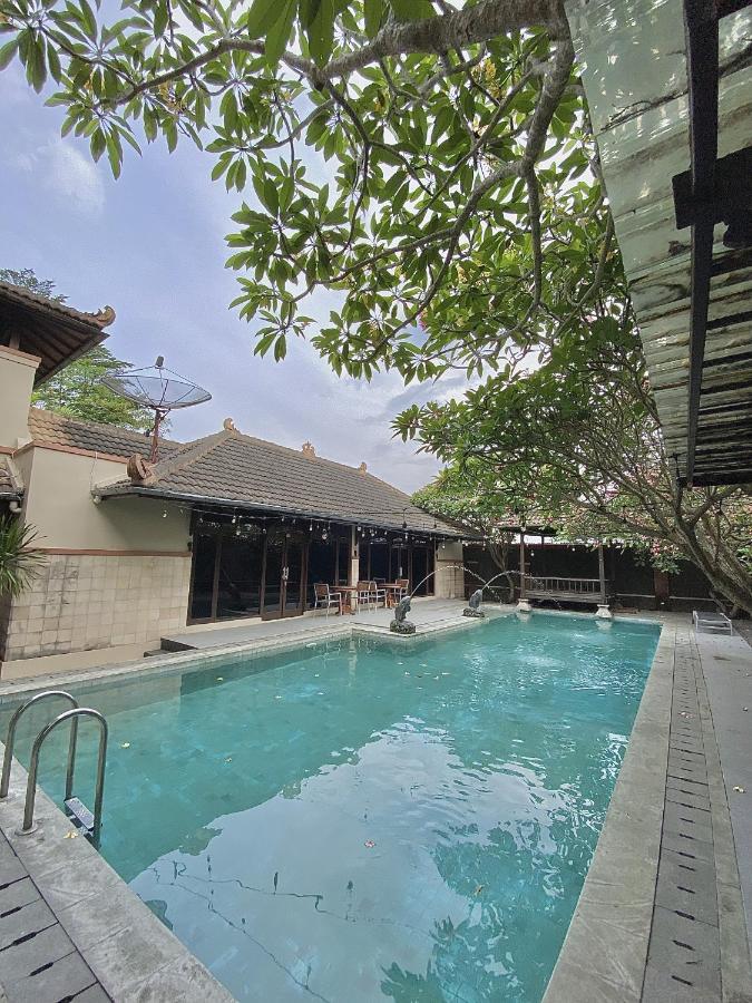 Chrome Hotel & Resort Solo Colomadu Eksteriør bilde
